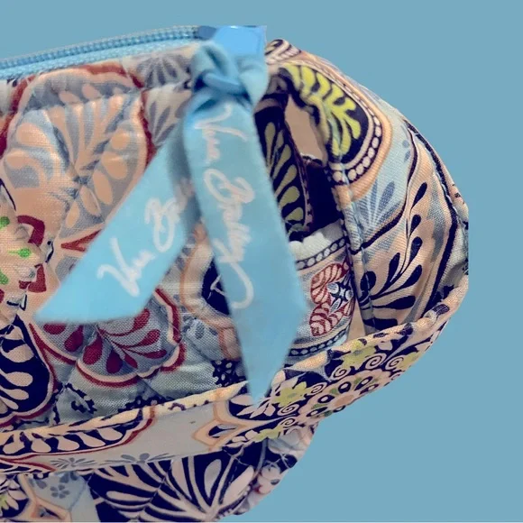 🎉HOST PICK!🎉 Vera Bradley Mini Handbag 👜🌸🌺 - Picture 5 of 7